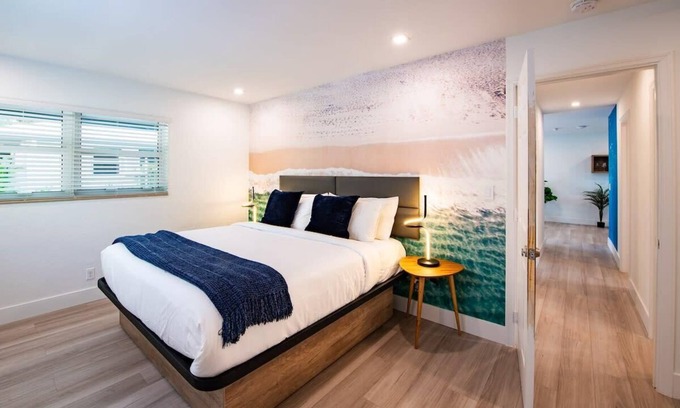 Poinciana Park Hotel | Luxury Boutique Hotel in Fort Lauderdale