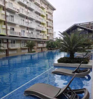 Mactan Export Processing Zone Apartamento | Luxury Budget one Bedroom with living room and Kitchen Rest and fly at Amani Grand Resort