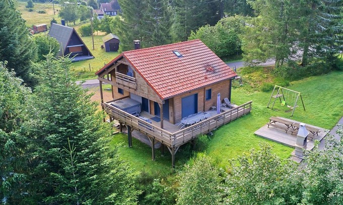 Le Grand Valtin Cabaña | Chalet acogedor con spa, vistas y juegos en los Vosgos, ideal para familias y amigos