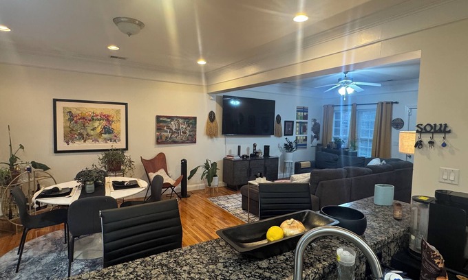 Charlotte Casa | Luxury Canvas & Charm Retreat in Charlotte 28217