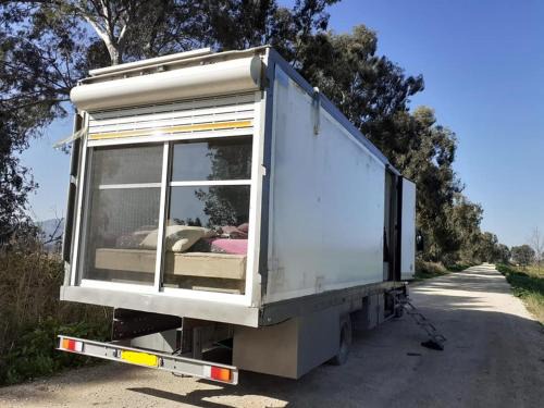 Bruchim Qela' Alon Casa | Luxury caravan truck in the Golan Heights