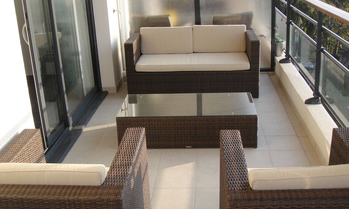 California - Pezou Apartamento | Lujoso apartamento en el centro de Cannes con 2 habitaciones, balcón y acceso a la piscina, estacionamiento