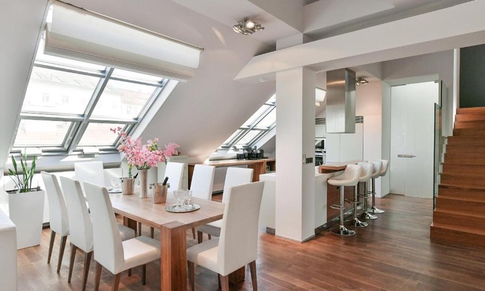 Nove Mesto Apartamento | LUXURY CENTRAL PENTHOUSE WITH SAUNA, TERRACE, 250m2, 5BDRM, 3BTHRM
