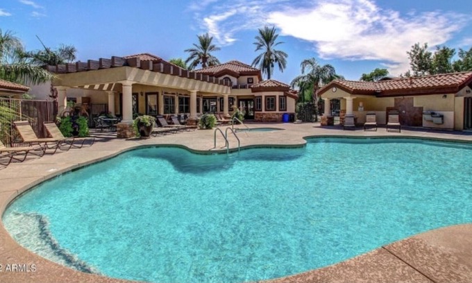 Parkwood Ranch Condominio | Luxury centrally located condo