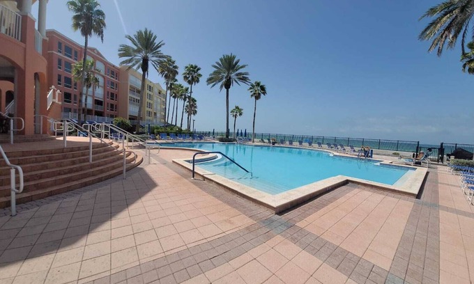 North Redington Beach Condominio | Luxury Condo at the Tides Beach Club