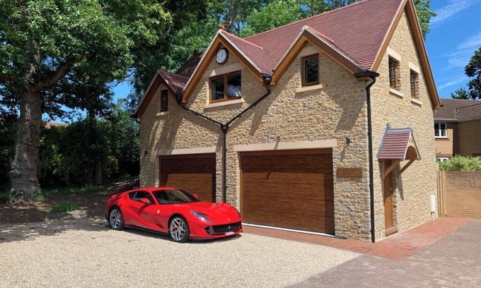 Wraxall Cabaña | Luxury Coachhouse