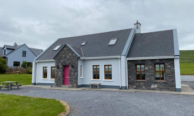Fanore Casa | Luxury Coastal Holiday Home with stunning sea views