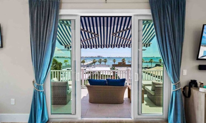 Gulfport Casa | Luxury Coastal Home, Gulfport Waterfront District