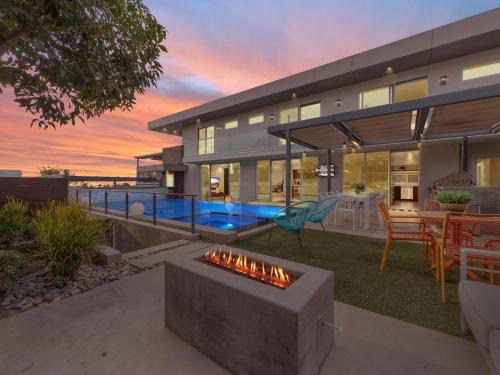 Solana Beach Casa | Luxury Coastal Home - Pool, Spa, AC, & Ocean Views