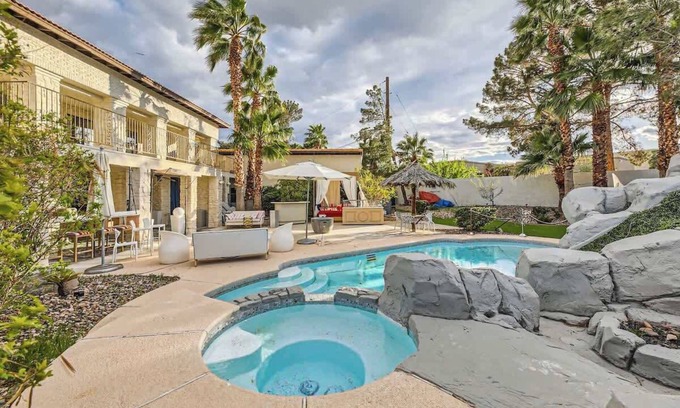 Spring Valley Casa | Luxury & Comfort - Million+ $ Home w Private Pool