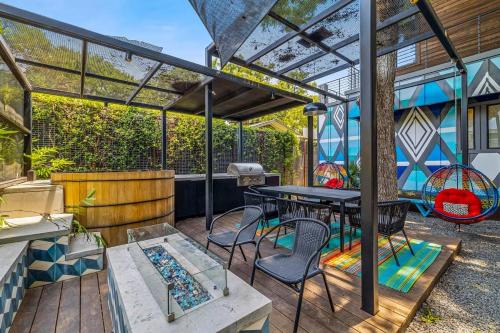 South Lamar Casa | Luxury Compound in South Lamar