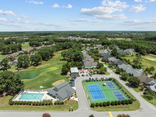 Southport Apartamento | Luxury Condo 3bdr 2bth 4 bed with Beach Pool Golf Boat Ramp Pickle Ball