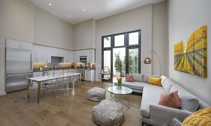 Historic Downtown Santa Barbara Condominio | Condominio de lujo en el corazón del centro de Santa Bárbara