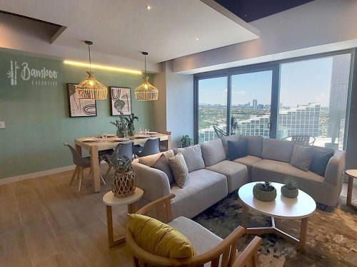 Financial District Apartamento | Luxury Condo in Lobby33 near Andares By Bamboo