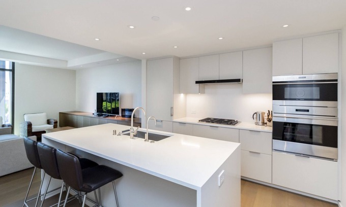 Ala Moana Condominio | Luxury Condo "Park Lane" (30 Nights Minimum Stay)