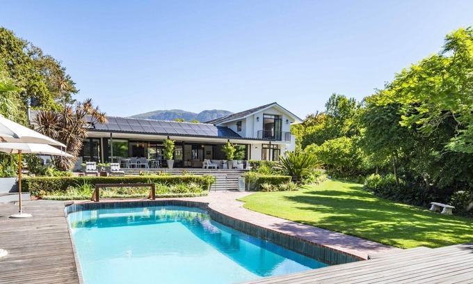 Constantia Apartamento | Luxury Constantia Villa Pool & Wine Retreat