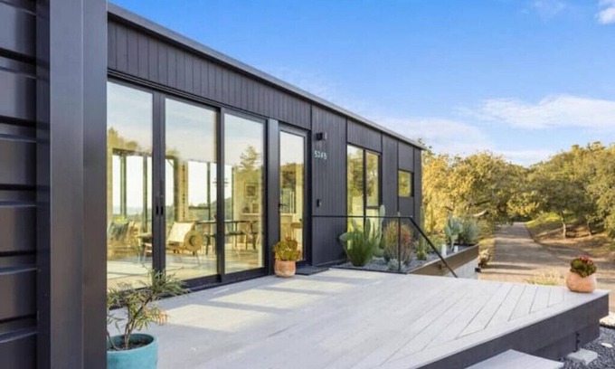 Larkfield-Wikiup Casa | Luxury Container Home w 360 Views + Infinity Pool