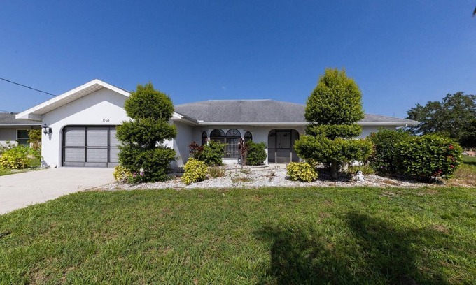 Port Charlotte Casa | Luxury Contemporary Style House on Charlotte Harbor Area, Charlotte County House 5831