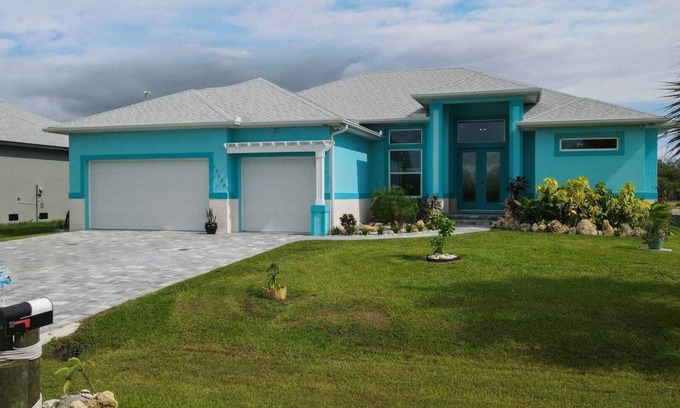 South Gulf Cove Casa | Luxury Contemporary Style House on Charlotte Harbor Area, Charlotte County House 5841