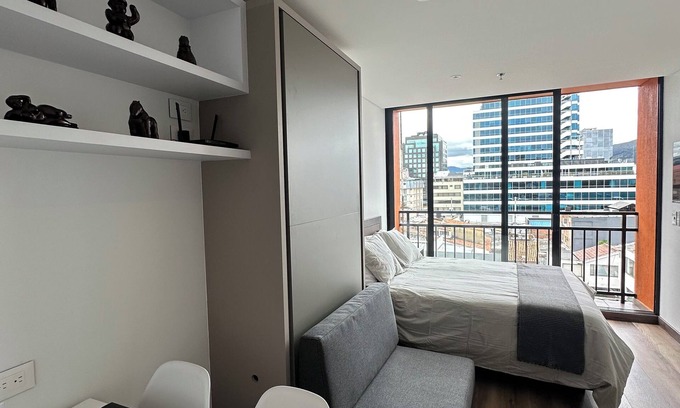 Chico Norte Apartamento | Apartaestudio de Lujo con cocineta y lavadora, cerca del Parque 93
