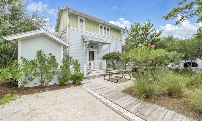Sunnyside Casa | Luxury Cottage in Carillon Beach. A min walk to the beach!