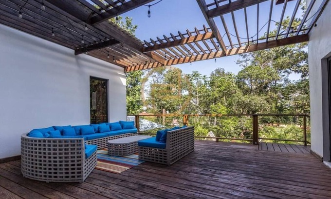 La Vega Province Casa | Luxury & Cozy Villa in Alterra Village in the Mountain Jarabacoa