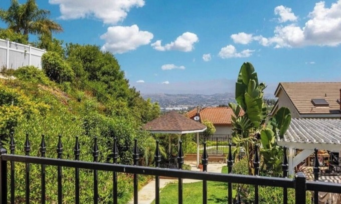 Mount Wilson Casa | Luxury Custom Design House with View Los Angeles, close to Orange County, Disney