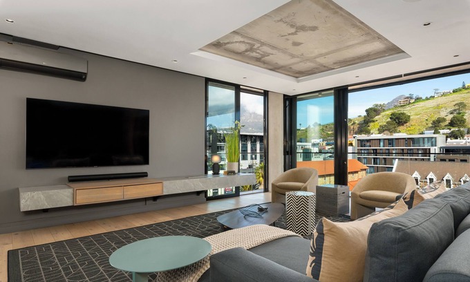 Cape Town City Centre Apartamento | Luxury De Waterkant Apartment with Private Hot Tub