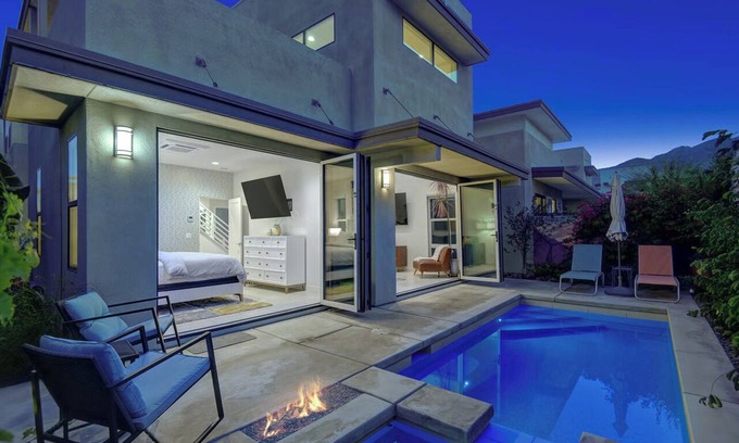 Palm Springs Casa | Luxury Desert Oasis in Premier Vibe Community Escape to a stunning retreat.