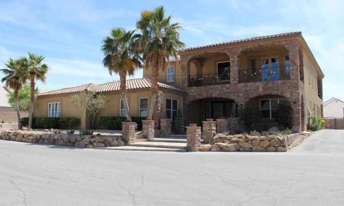Sunrise Manor Casa | Lujo Desert Resort