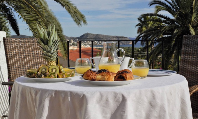 Pinar del Advocat Villa | Villa de lujo, impresionantes vistas al mar, piscina privada y jardín.