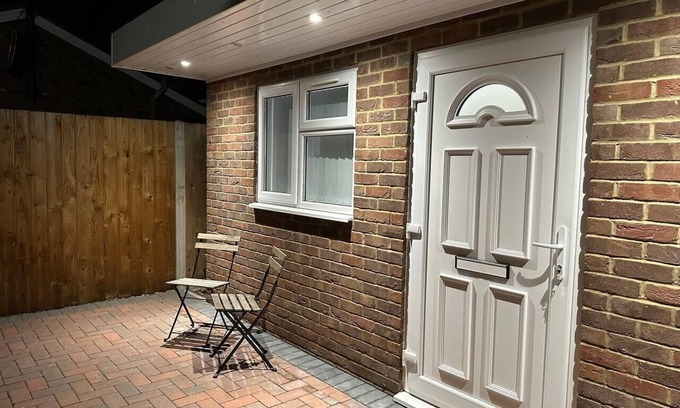Luton Apartamento | Luxury Detached Studio Apartment in Luton