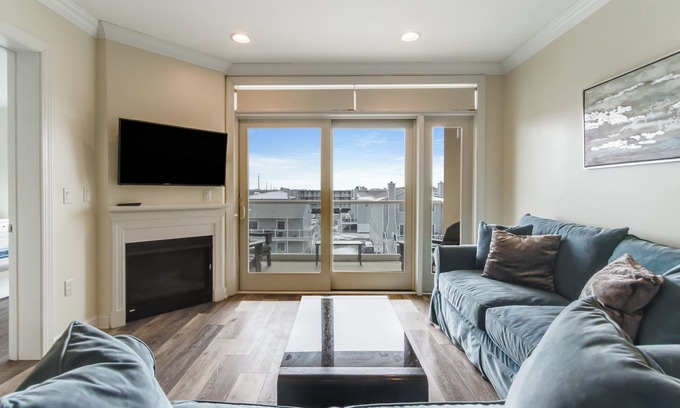 Dewey Beach Condominio | Luxury Dog Friendly Condo at the Residences at the Lighthouse Cove