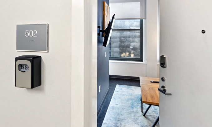 Downtown Pittsburgh Apartamento | Luxury Downtown Spot Just Minutes to the Game!