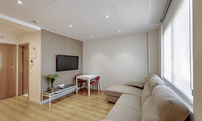 Rejas Apartamento | Duplex de Lujo Feria de Madrid 6 personas 211