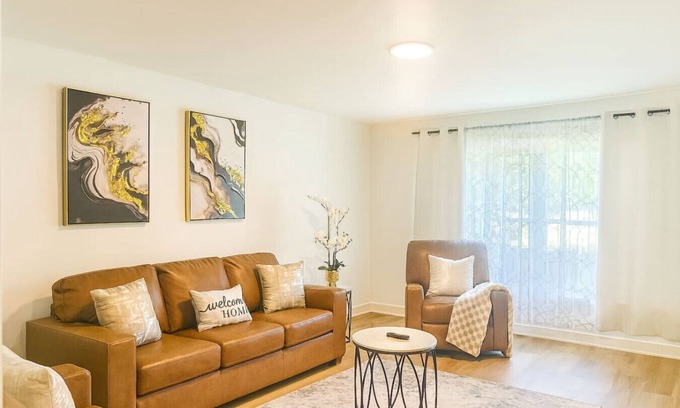 Westchester Apartamento | Luxury Duplex Living in Westchester