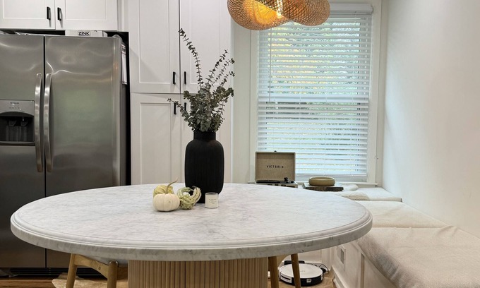 Porter Heights Casa | Luxury East Nashville home with high end furniture, large yard, and hot tub!