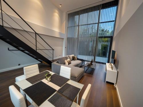 San Sebastian de los Reyes Apartamento | Luxury loft con jardín cerca del aeropuerto