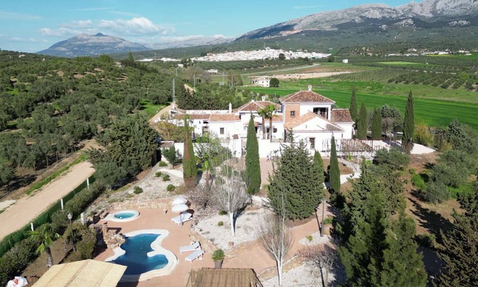 Antequera Casa | Luxury Andalusian Escape | 11BR Villa w/ Pool, Jacuzzi & Stunning Views