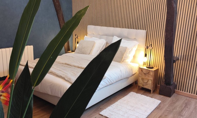 Tosny Casa | Luxury escape in Normandy: Sauna, Jacuzzi & Home Cinema! Château Gaillard