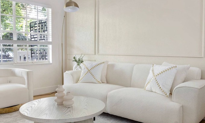 Golfview Apartamento | Luxury escape in Prime Location FREE parking &crib