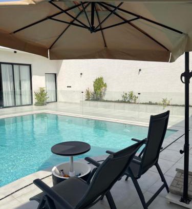 Riyadh Chalet De Esquí | Luxury Escape W Damms chalet Private Pool