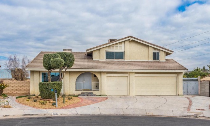 Las Vegas Villa | Luxury Estate Manor Near the Strip