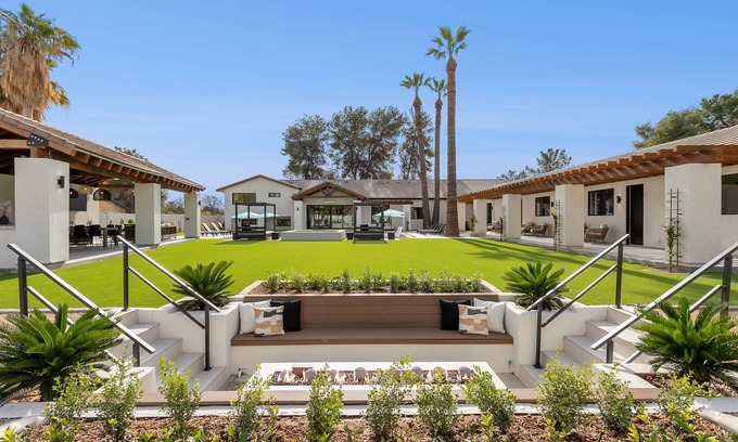 Sunburst Farms East Casa | Luxury Estate on Acre Lot-Pickleball-Pool-Spa-Gym-Theatre-Volleyball-Ping Pong