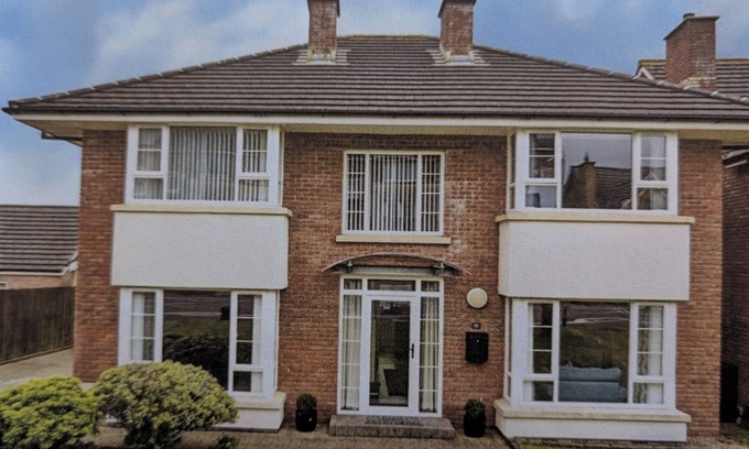 Bangor Casa | Luxury, family friendly (sleeps 7) house close to Bangor town centre