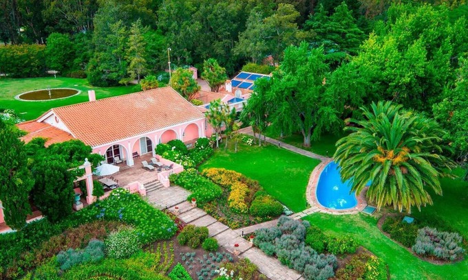 Colonia Chapadmalal Otro | Luxury farmhouse w/ world-class winery near the beach