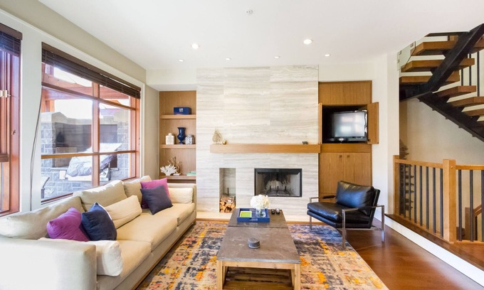 Whistler Casa | # 7 Fitzsimmons Walk Luxury Townhome 4 camas, 3. 5 baños Jacuzzi privado / vistas!