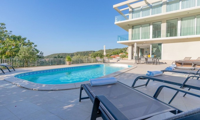 Zaton Villa | Villa de lujo de cinco estrellas cerca de Dubrovnik es el lugar perfecto para vacaciones en grupo