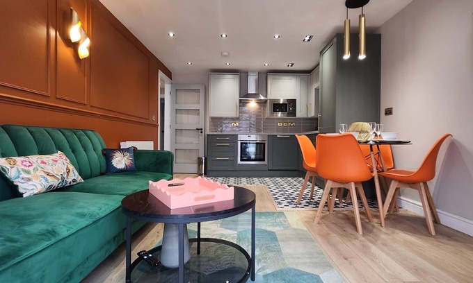 Newbury Park Apartamento | *Luxury Flat near London Tube St in Ilford Sleeps 5 - Free Parking* Wifi/Netflix