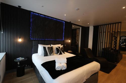 West Finchley Apartamento | Luxury Flat,Sauna, Jacuzzi, Free Parking
